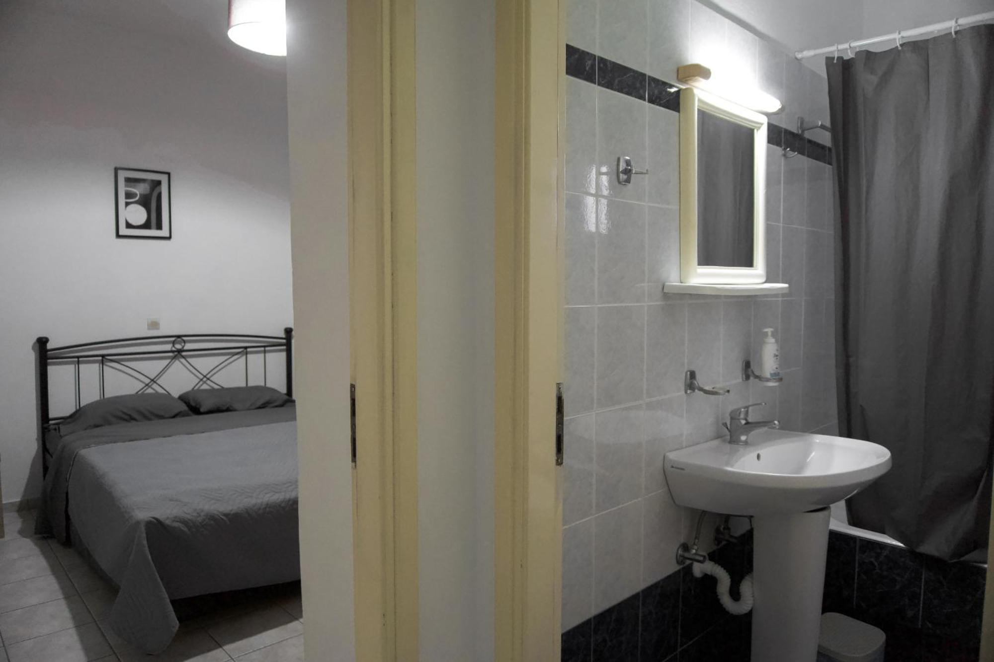Pink Sand Sea Apartment Adelianos Kampos Dış mekan fotoğraf